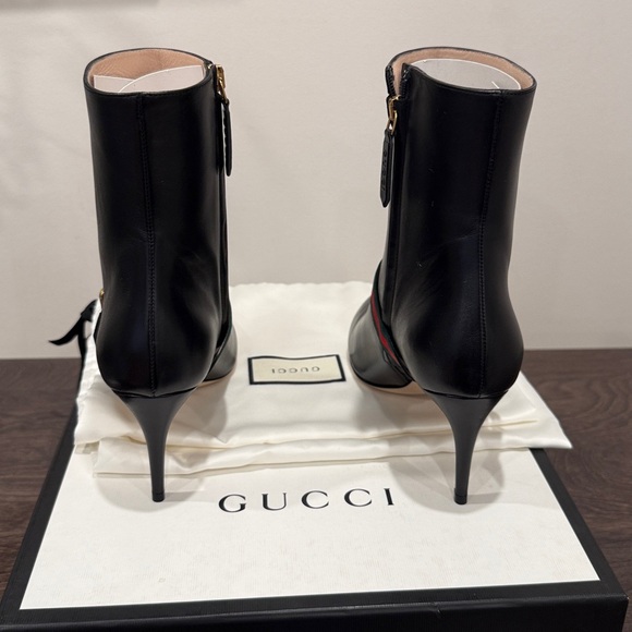 New. Gucci Black and Red Stripe Bag with Cream Dust Cover. Authentic. Size 38.5 - Picture 11 of 13